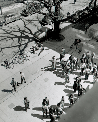 Students standing outside the Michigan Business School in the 1940s