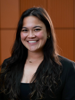 Katie Manzione Headshot