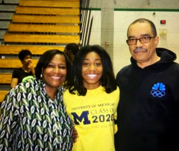 Jonae Maxey and parents Dorethea Brown-Maxey and John Maxey